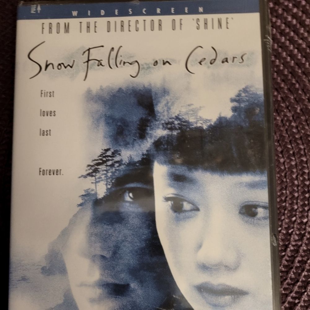 DVD Snow Falling on Cedars NEW